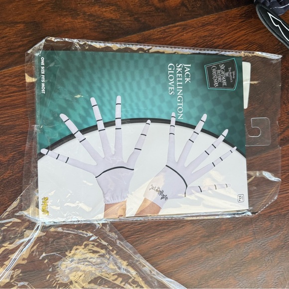 Spirit Black and White Jack Skellington Suit - Picture 5 of 8